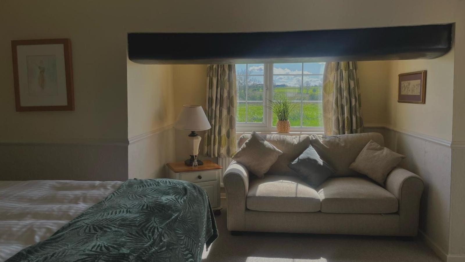 The Sibson Inn Hotel Water Newton Εξωτερικό φωτογραφία